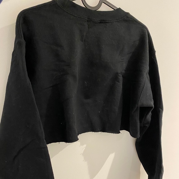 Cropped Crewneck - Picture 2 of 2